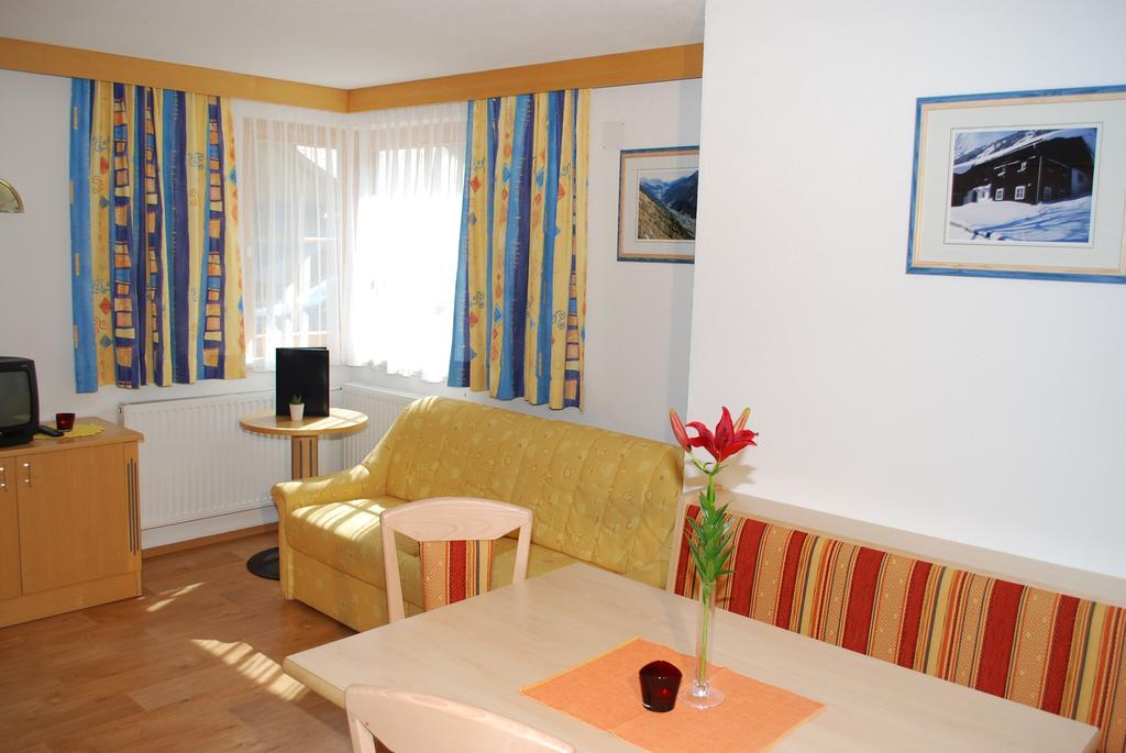 Chasa Monthani Ischgl Room photo